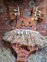 Spooky daisy pumpkin romper ✨️RTS✨️