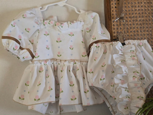2 piece vintage tulip set