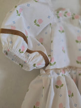 2 piece vintage tulip set