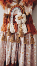 Retro daisy rainbow