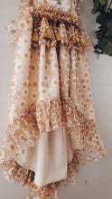 Daisy bunny high-low dress